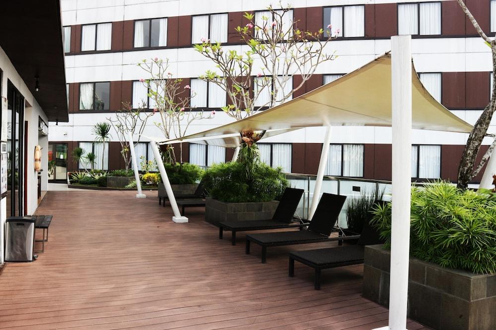 Santika Premiere Bintaro